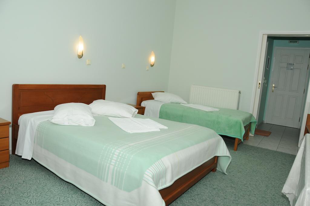 Costa-Rini Hotel Leonidio Phòng bức ảnh